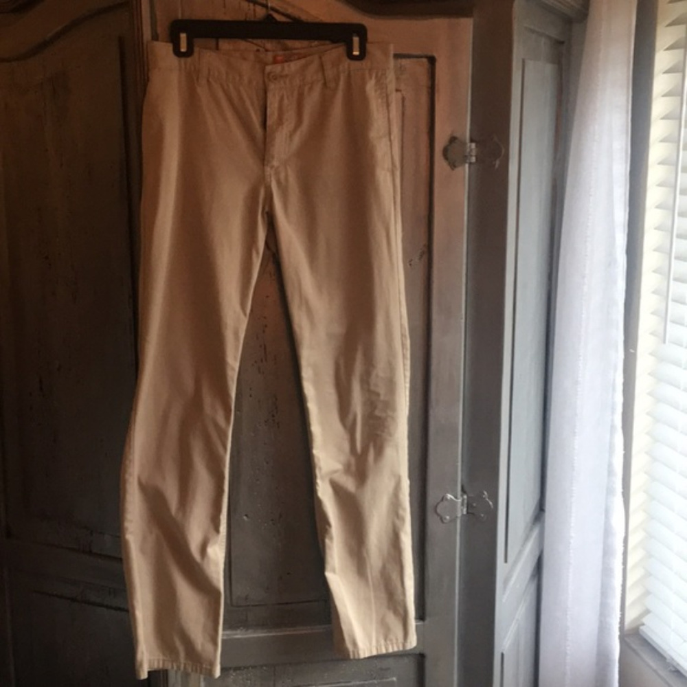Old Navy 18 Uniform khahis boys size 18